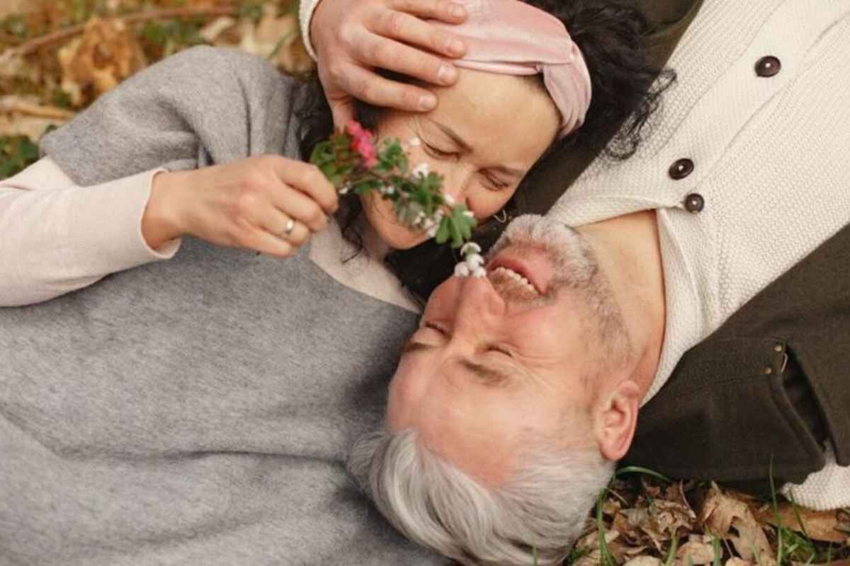 uomo e donna anziani